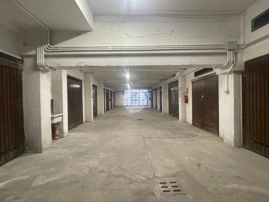 Box / garage a Asti in Strada Bialera, 13 - Foto 2