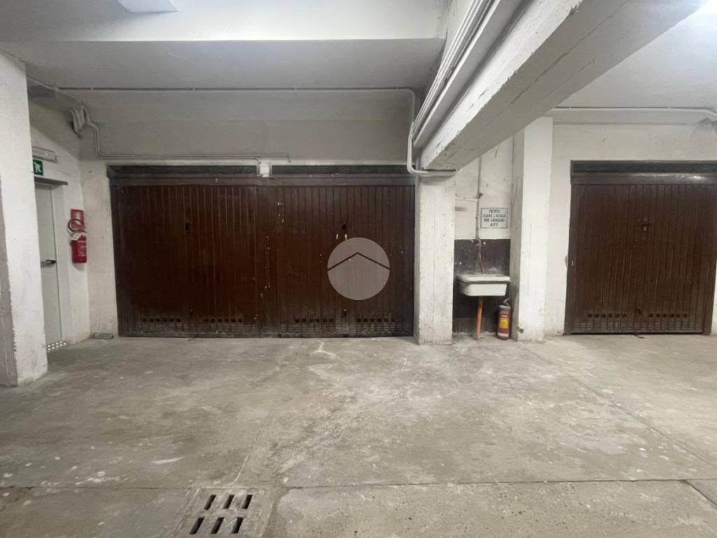 Box / garage a Asti in Strada Bialera, 13 - Foto 3