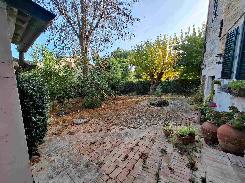 Casa indipendente a Morro d'alba in Via Roma, 130 - Foto 2