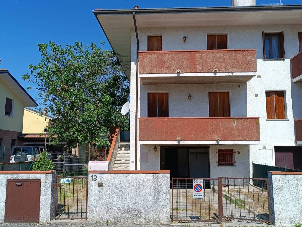 Villa a Masi torello in Via della Repubblica, 12 - Foto 2