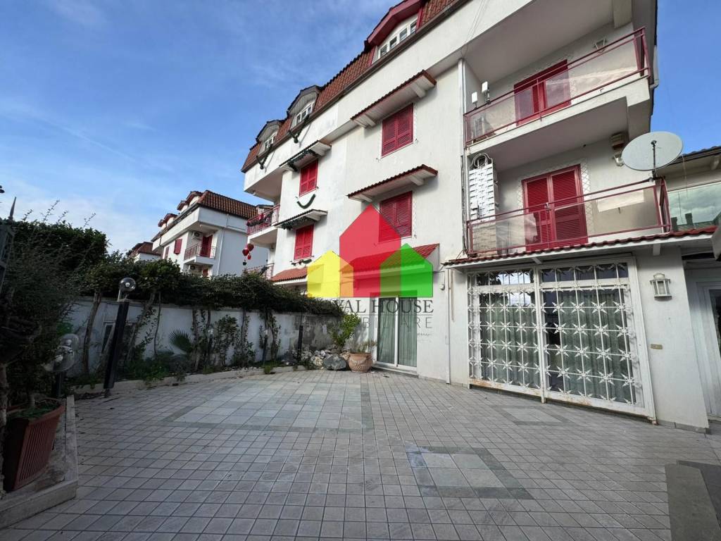 Villa a Giugliano in campania in Via Aviere Mario Pirozzi, 68 - Foto 4