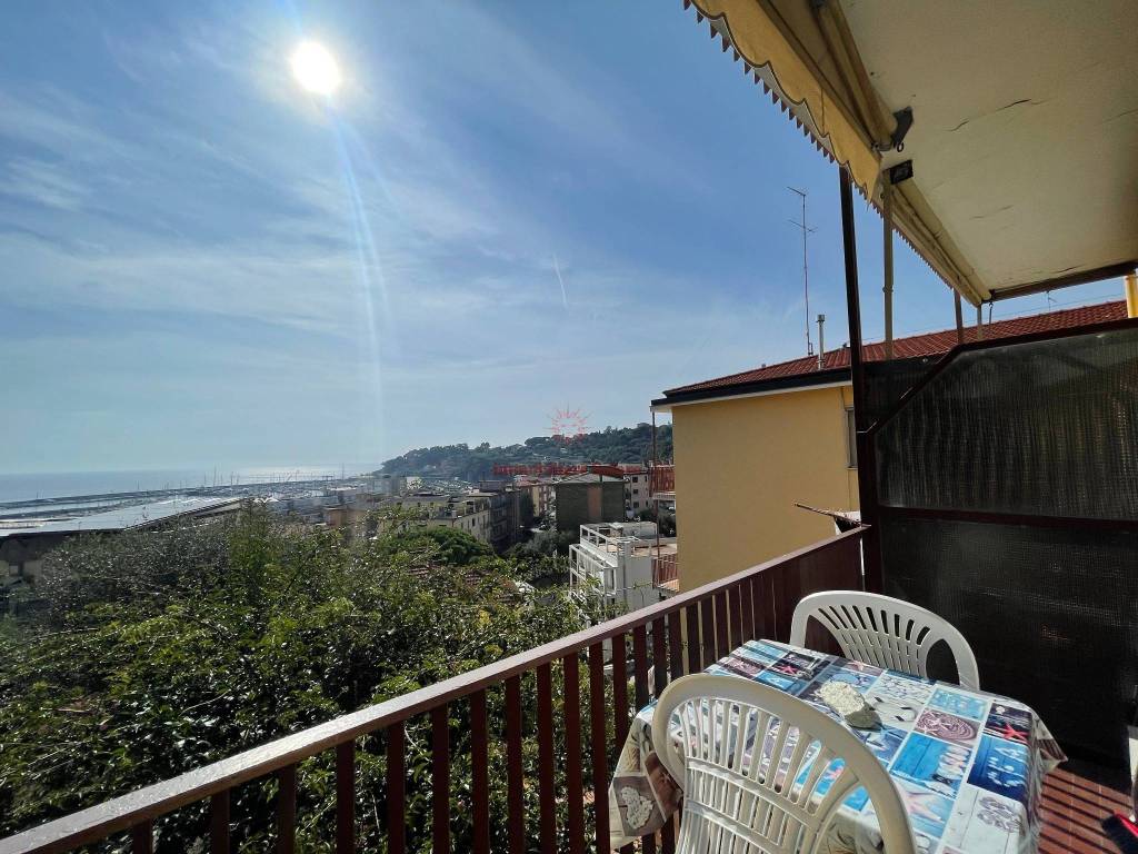 Appartamento a Varazze in Via Sardi, 22 - Foto 2