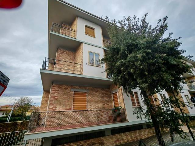 Appartamento a Pescara in Via del Milite Ignoto, 49 - Foto 3