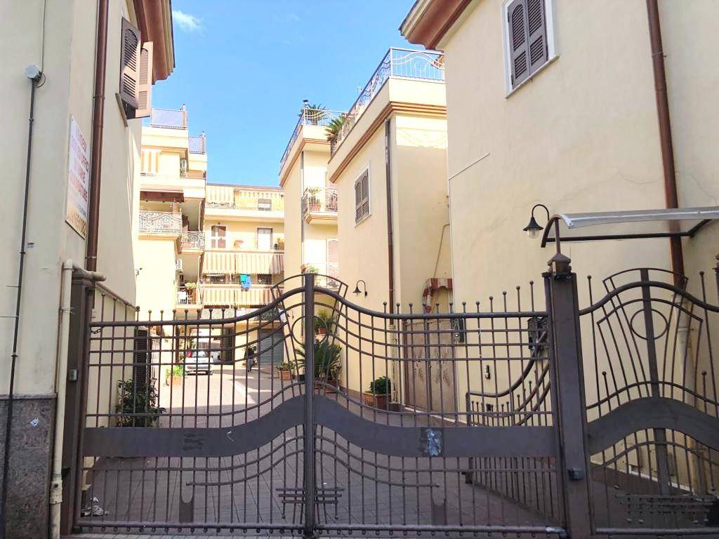 Box / garage a Casoria in Via Marco Rocco, 51 - Foto 2