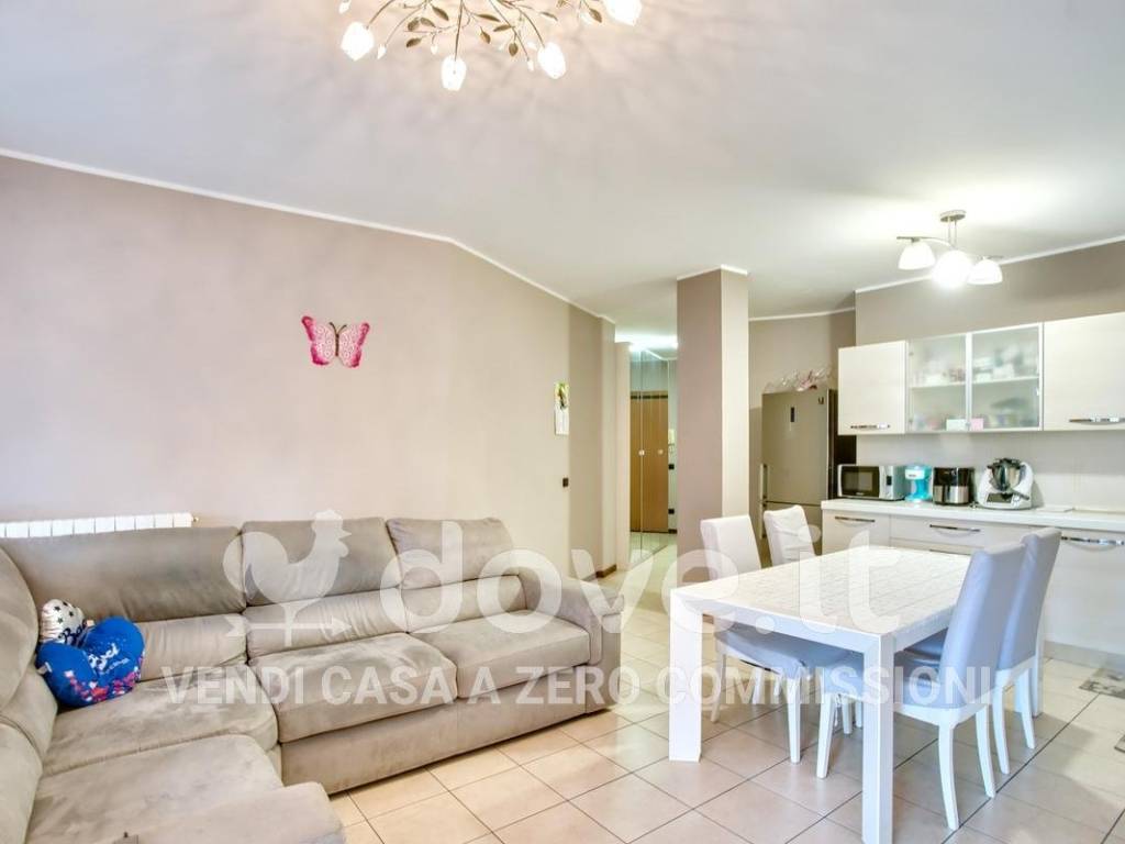 Appartamento a Besana in brianza in Via Ernesto Teodoro Moneta, 20 - Foto 3