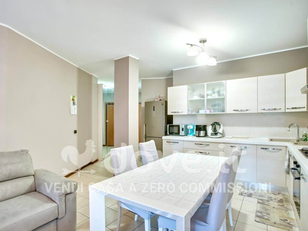 Appartamento a Besana in brianza in Via Ernesto Teodoro Moneta, 20 - Foto 5