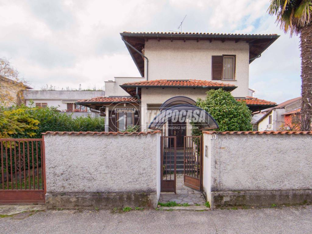 Villa a Vigevano in Via Papa Leone XIII 13 - Foto 2