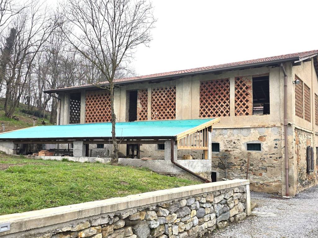 Rustico / casale a Merone in Via C. Battisti, 4 - Foto 3