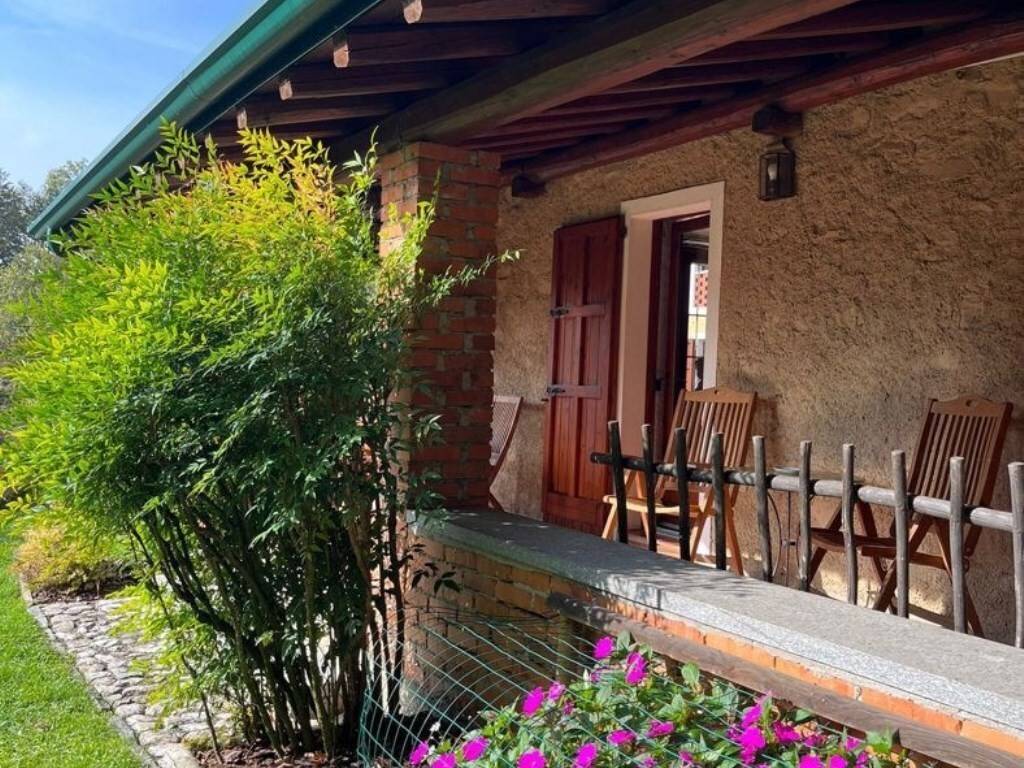 Villa a Alta valle intelvi in via C. Goldoni , 17 - Foto 4