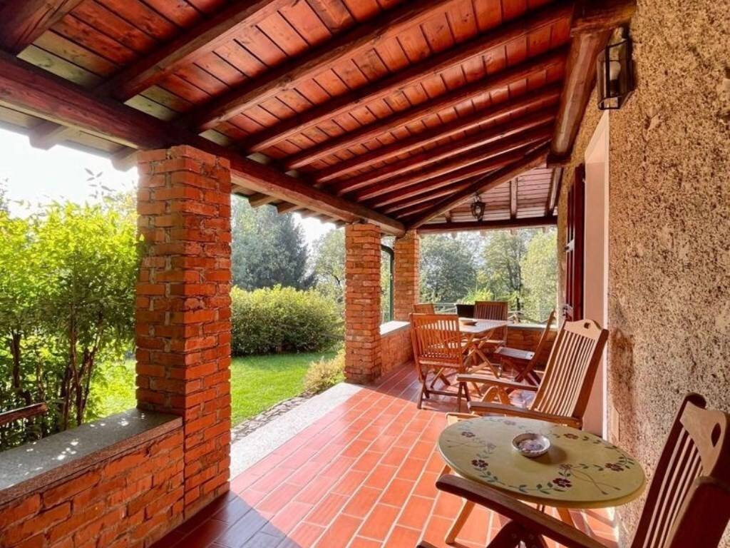 Villa a Alta valle intelvi in via C. Goldoni , 17 - Foto 5