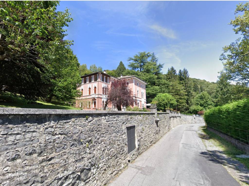 Appartamento a Alta valle intelvi in via C. Goldoni , 5 - Foto 4