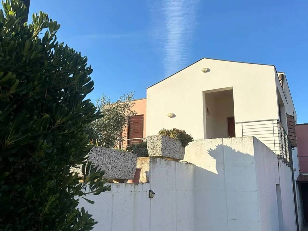 Villa a Palmas arborea in Via Salvatore Firinu, 3 - Foto 3