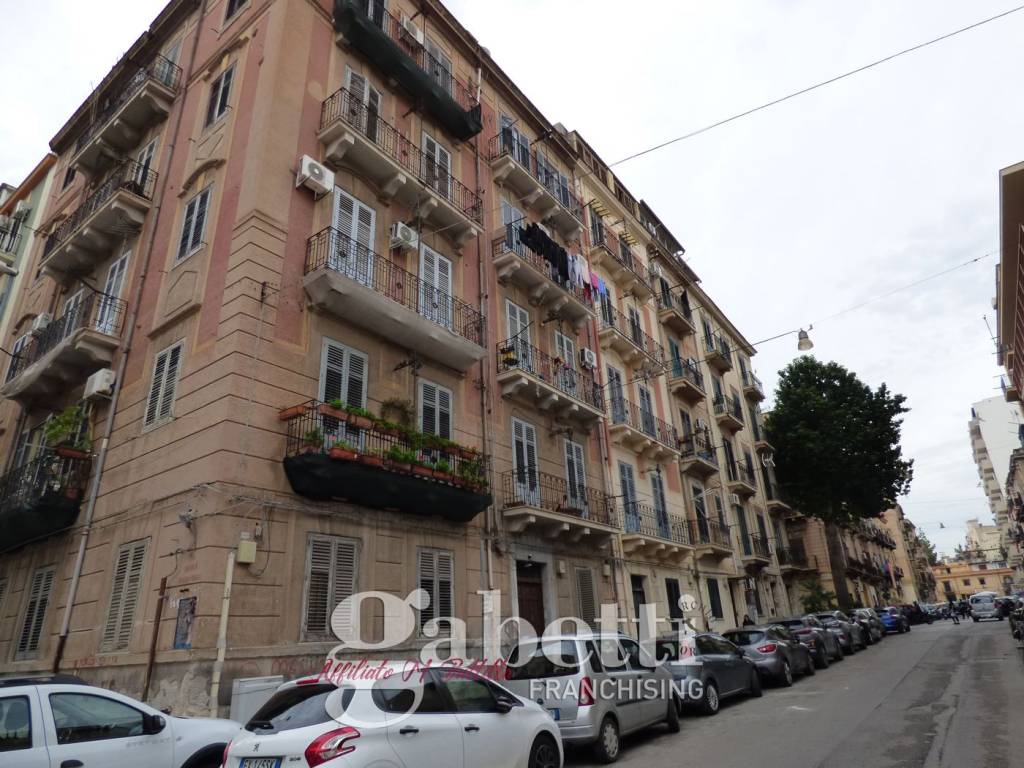 Appartamento a Palermo in Via Pietro D'Aragona, 12 - Foto 2