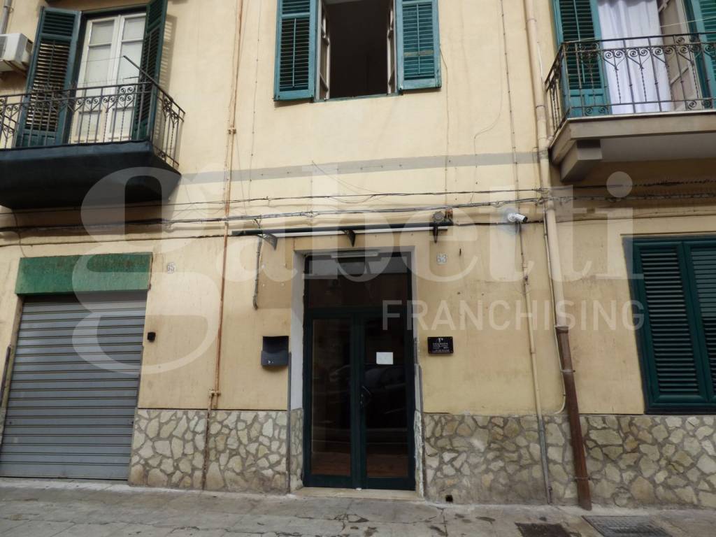 Appartamento a Palermo in Via Salamone Marino, 63 - Foto 2