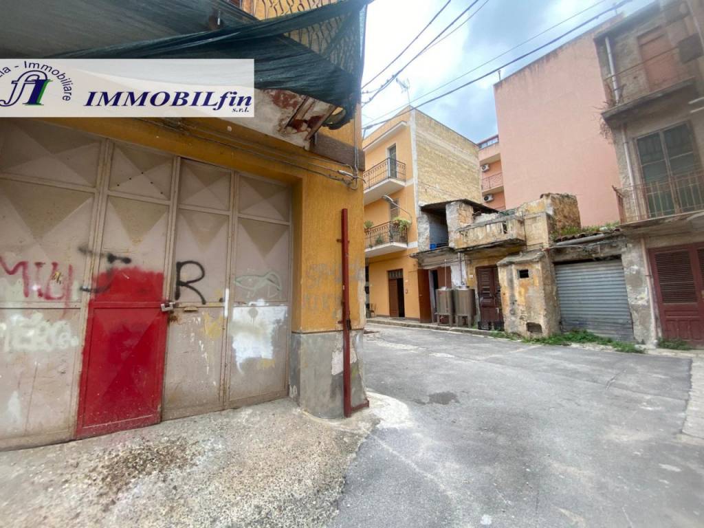 Palazzo / stabile a Villabate in VIA CHIASSO FAJA 25 - Foto 2