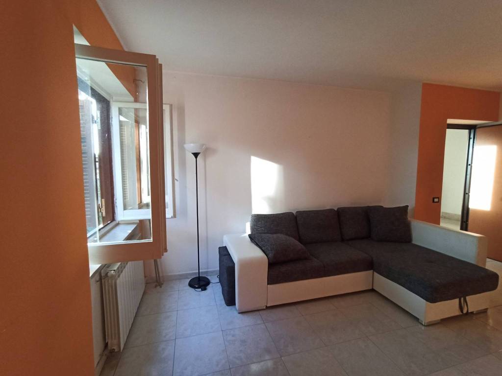 Appartamento a Castelnuovo di porto in Circonvallazione Beethoven, 48 - Foto 2