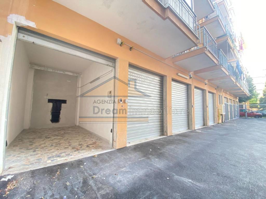 Box / garage a Giugliano in campania in Piazza Antonio Gramsci - Foto 2