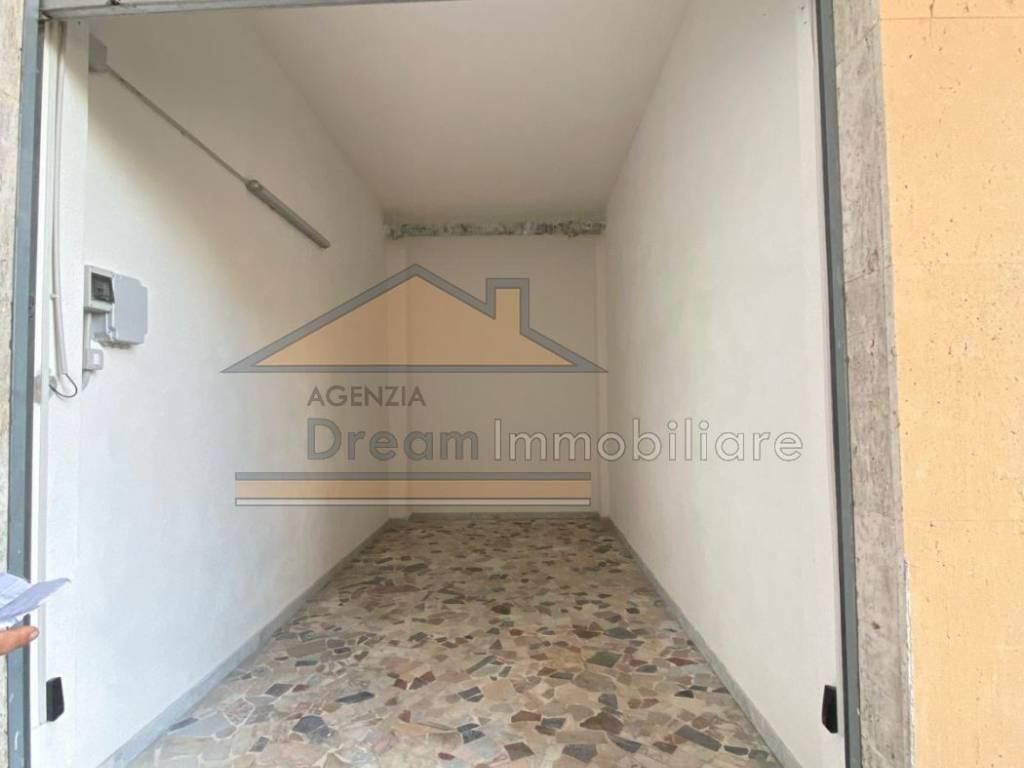 Box / garage a Giugliano in campania in Piazza Antonio Gramsci - Foto 4