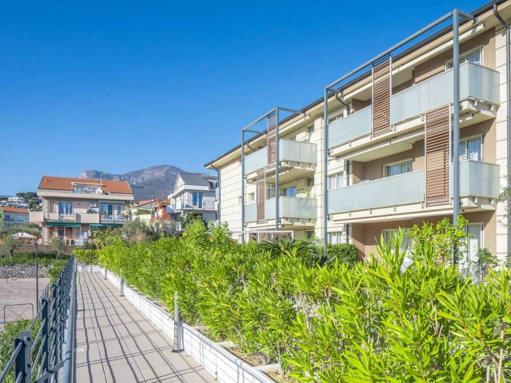 Appartamento a Loano in Via dei Prigliani - Foto 4