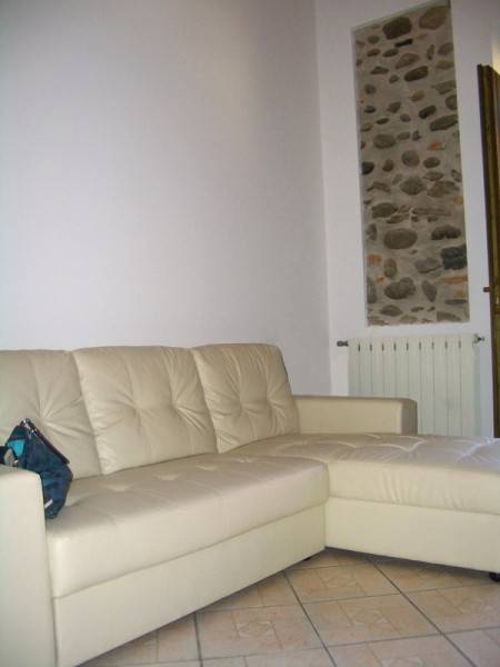 Appartamento a Vergiate in Via Felice Cavallotti, 21 - Foto 2