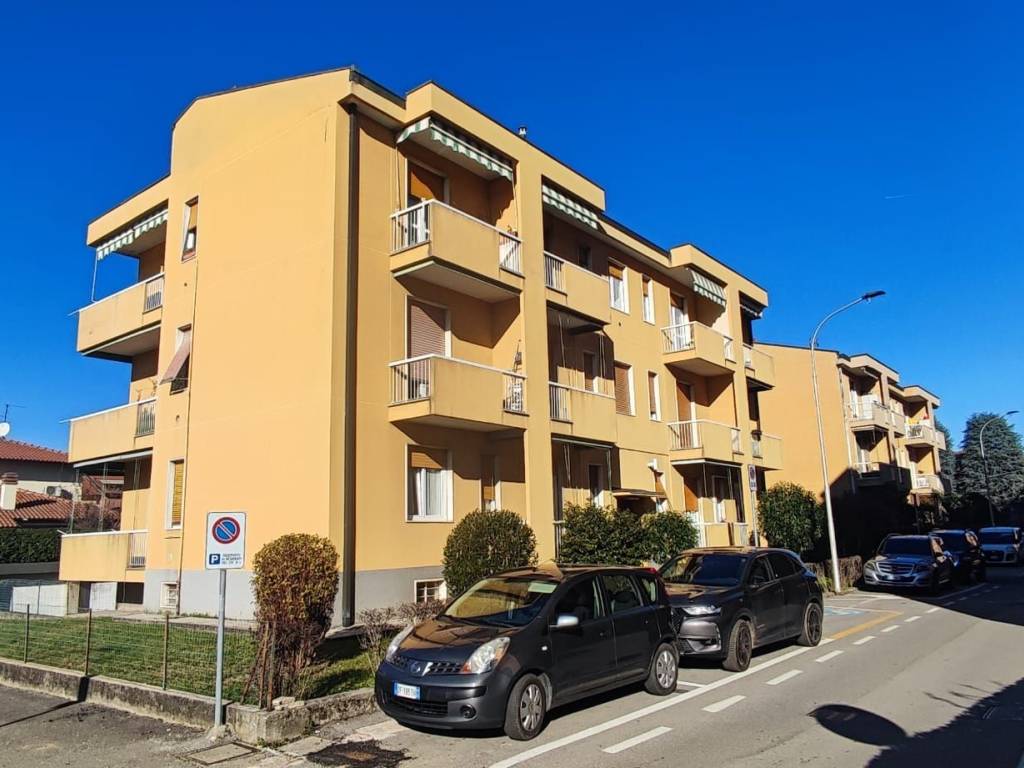 Appartamento a Bernareggio in Via Emilia - Foto 2