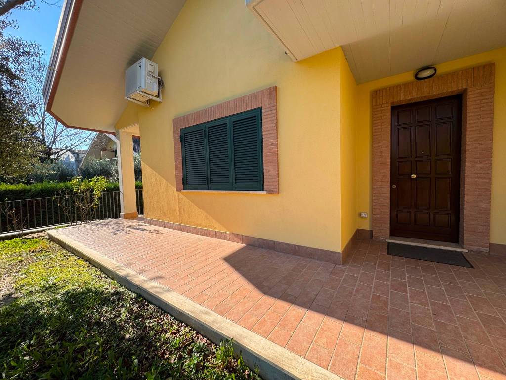 Villa a Frosinone in Via Marco Vipsanio Agrippa - Foto 4