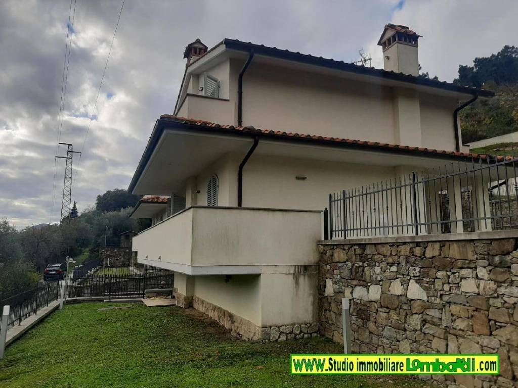 Villa a Vaiano in Via Nuova per Schignano - Foto 5