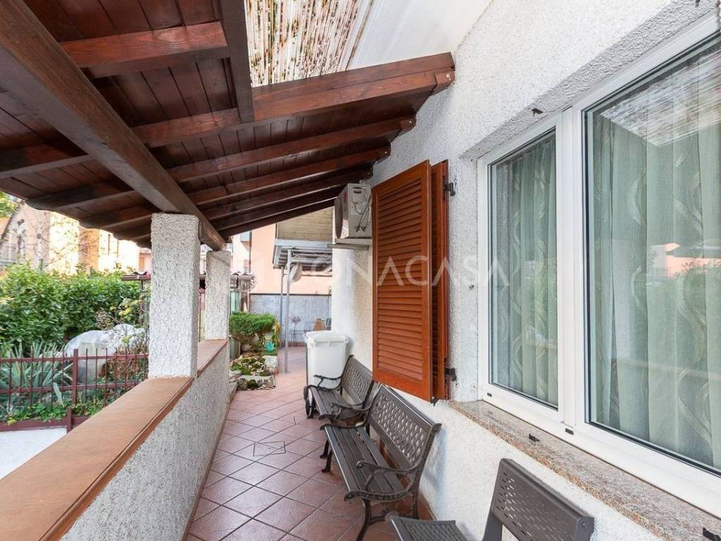 Villa a Brugherio in Via Don Lorenzo Milani, 34 - Foto 2
