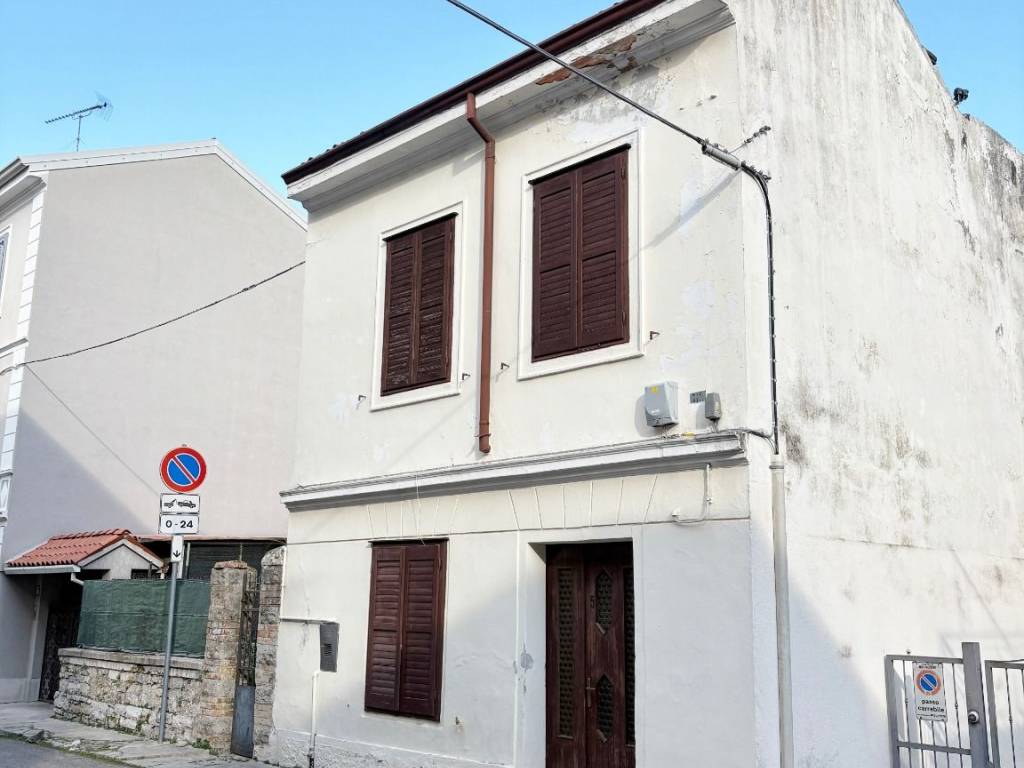 Villa a Monfalcone in Androna P. Zorutti, 5 - Foto 2