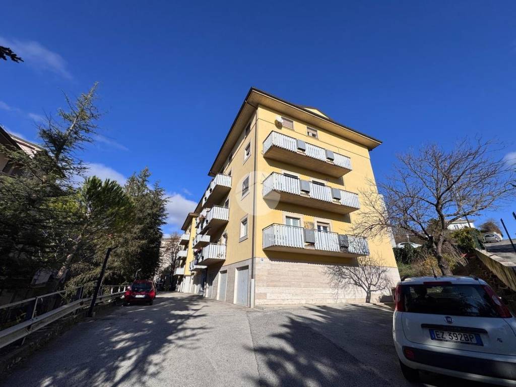 Appartamento a L'aquila in APPARTAMENTO VIA COLLE SAPONE, 10 - Foto 3