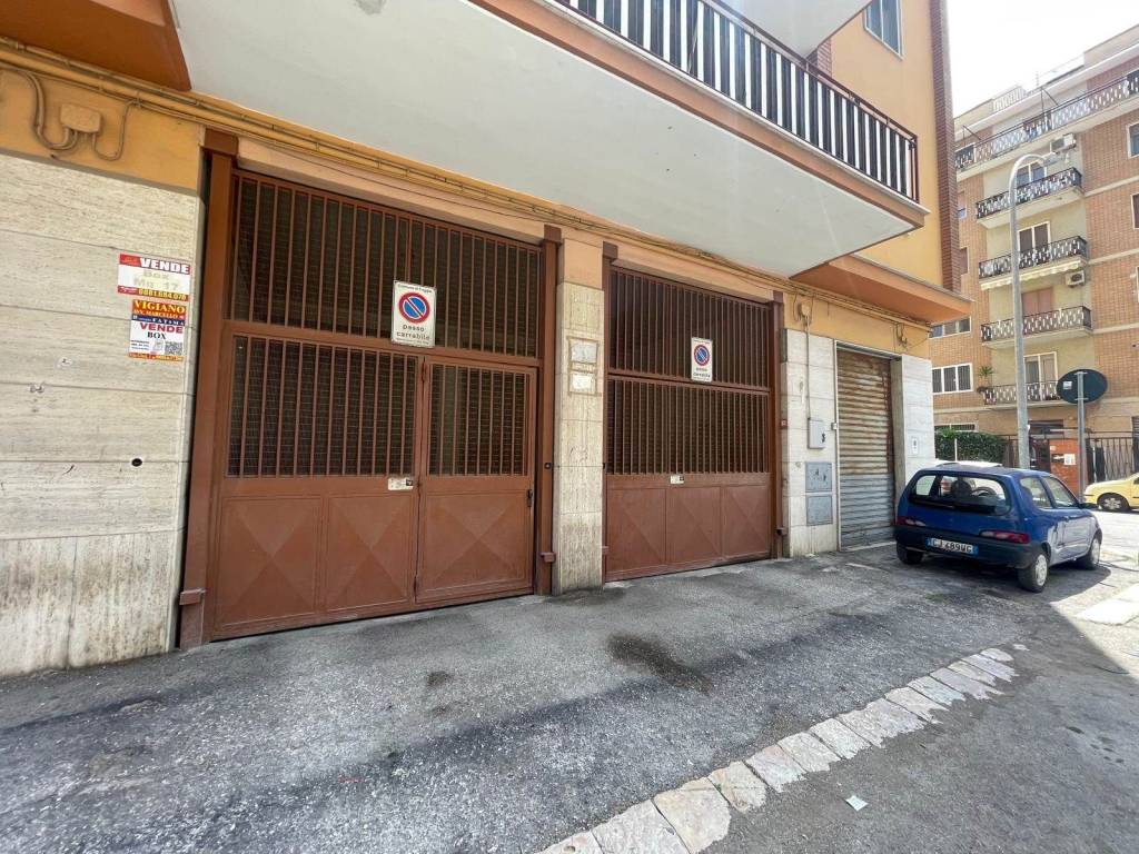 Box / garage a Foggia in VIA GINO ACQUAVIVA - Foto 2