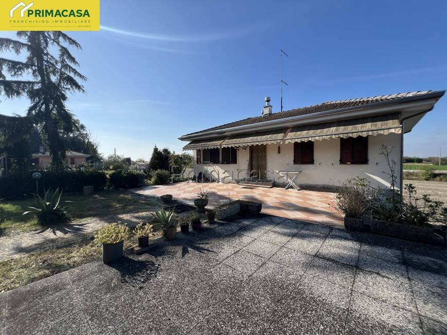 Villa a Chioggia in Strada Statale Romea, 79 - Foto 2