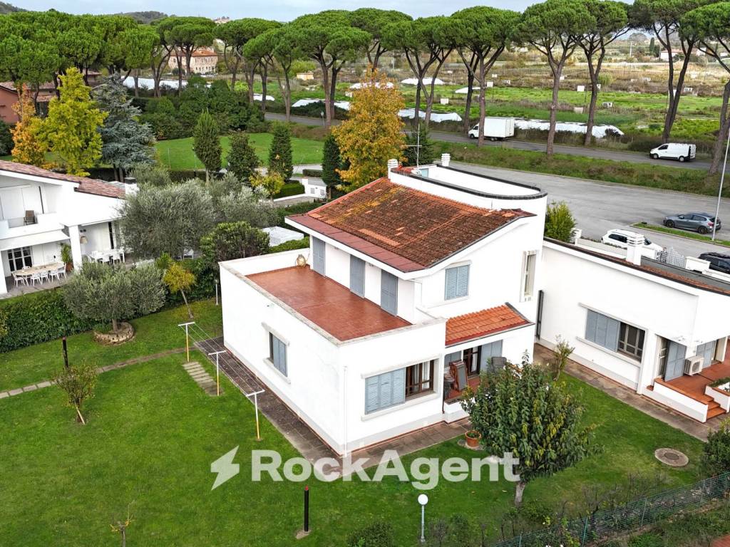 Villa a Pontedera in Via Venezia, 35 - Foto 3