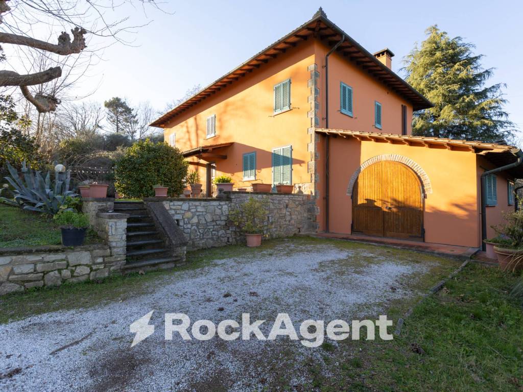 Villa a Massa e cozzile in Via Giuseppe Verdi, 14 - Foto 2