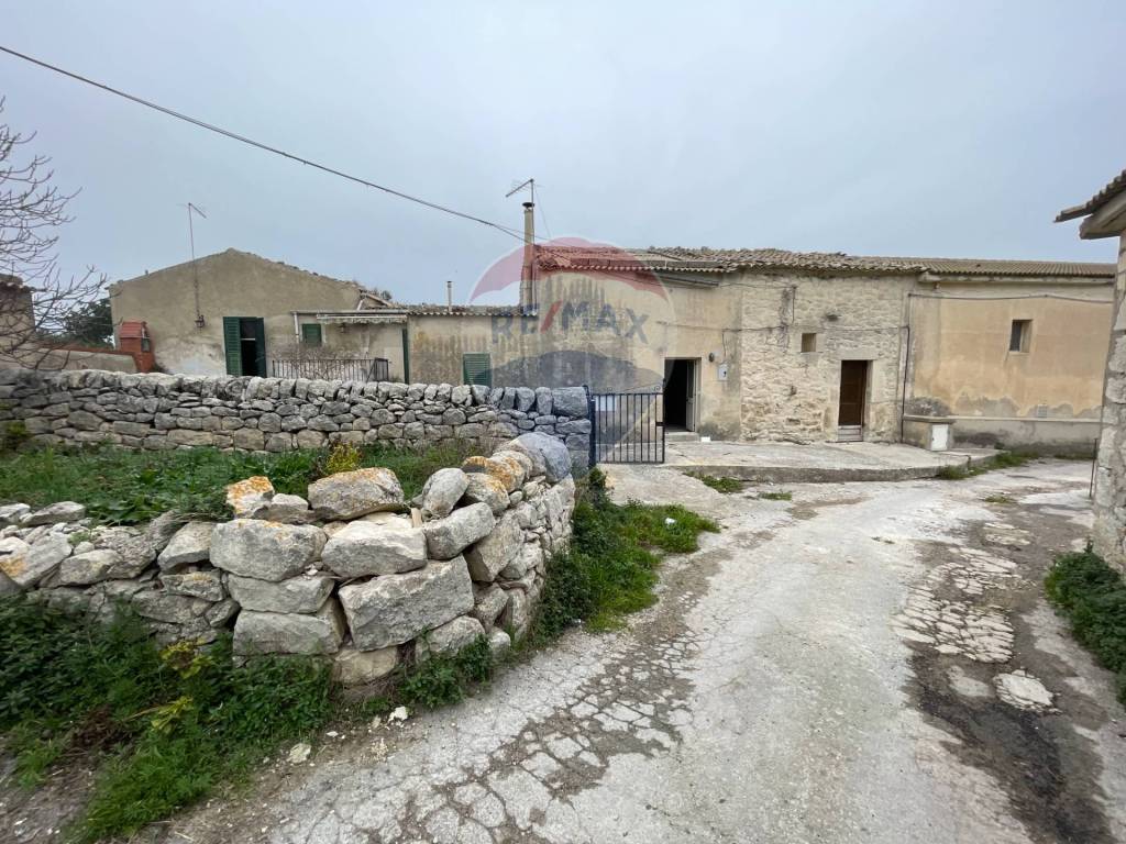 Casa indipendente a Ragusa in contrada Bellocozzo - Foto 3