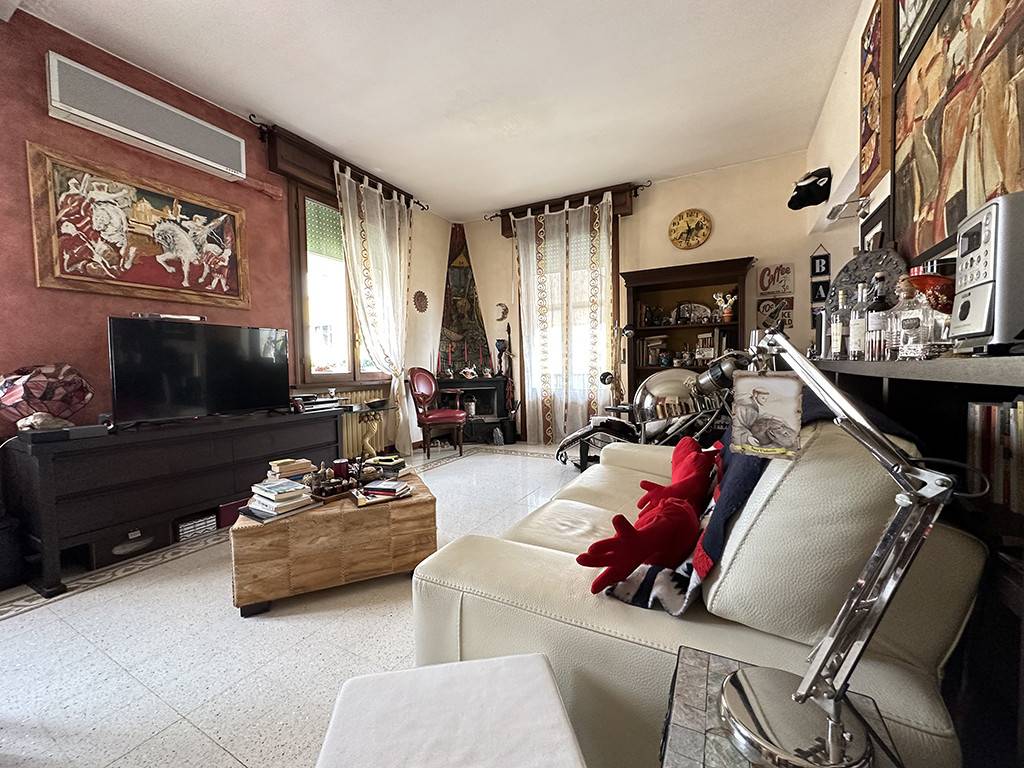 Appartamento a Parma in Strada Nino Bixio - Foto 2