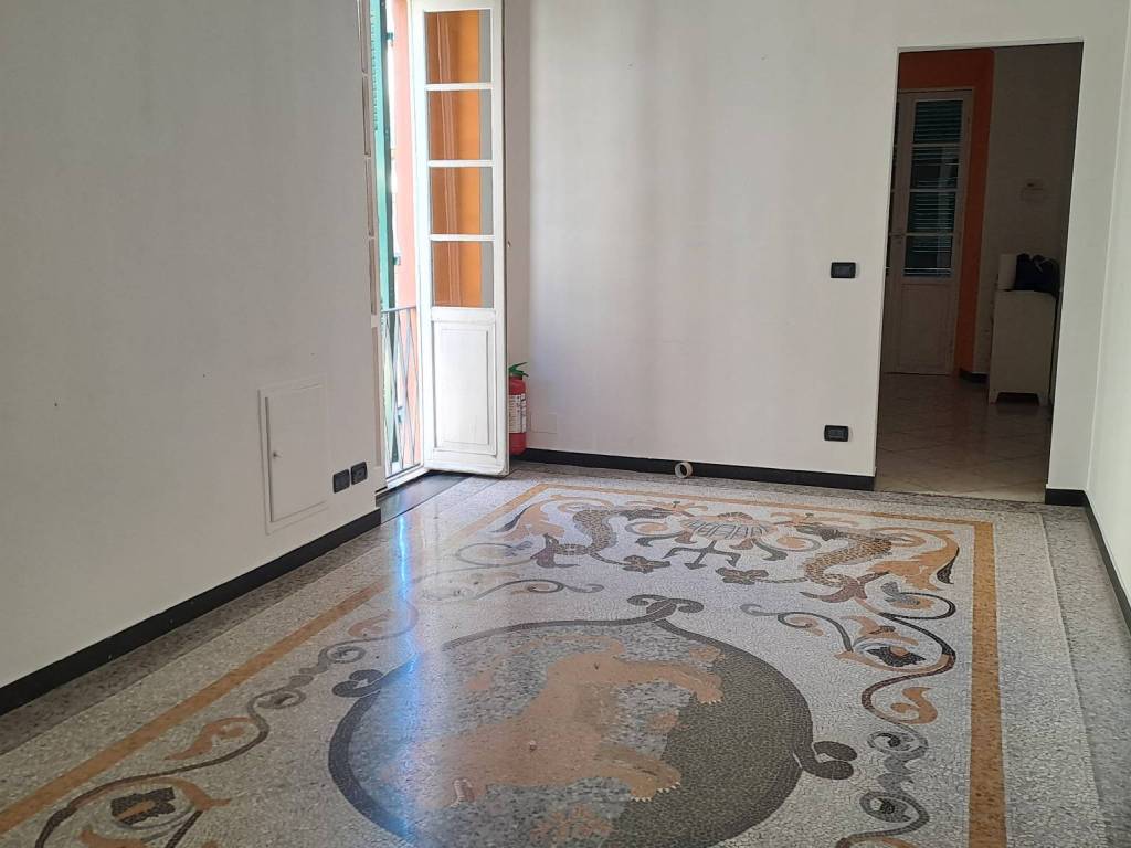 Appartamento a Genova in Piazza Lorenzo Ranco, 3 - Foto 3