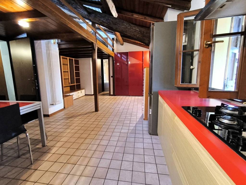 Appartamento a Lurate caccivio in Via Campo Sportivo - Foto 2