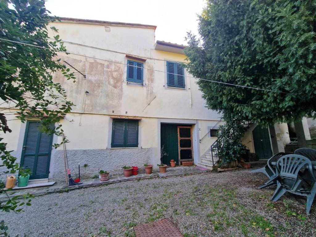 Casa indipendente a Crespina e lorenzana in Via Monte Grappa - Foto 1