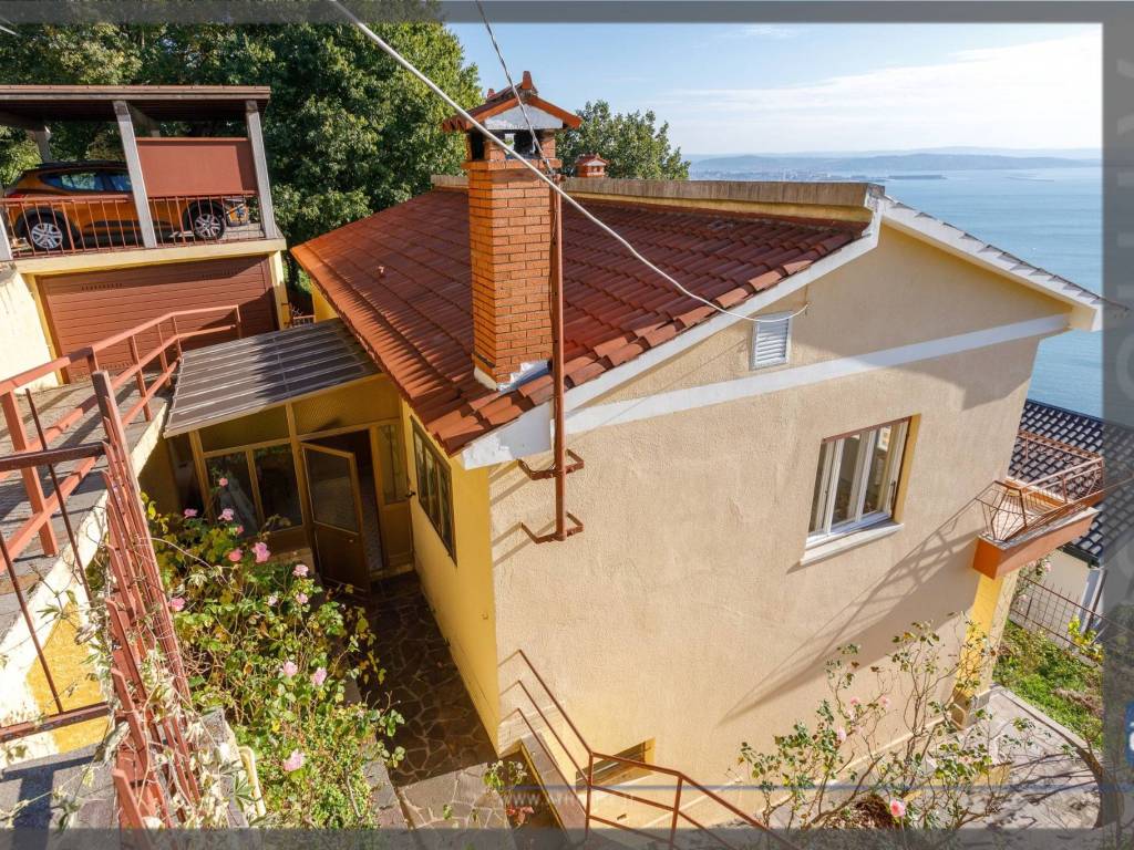 Villa a Trieste in Strada del Friuli, 238 - Foto 2