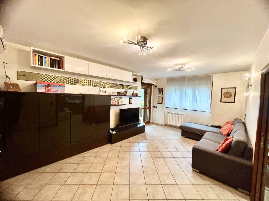 Appartamento a Cesano boscone in Via Milano - Foto 2