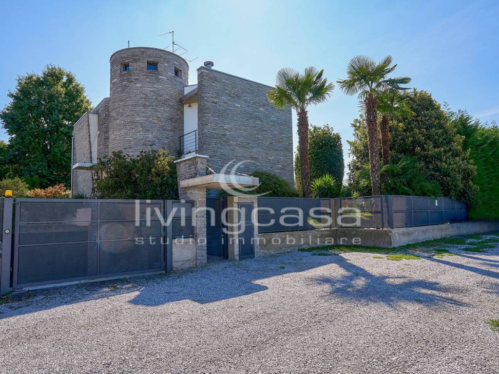 Villa a Besana in brianza in Via Roletto - Foto 3