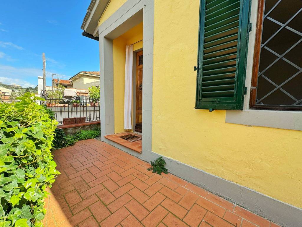 Casa indipendente a Poggio a caiano in Via Ambra - Foto 2