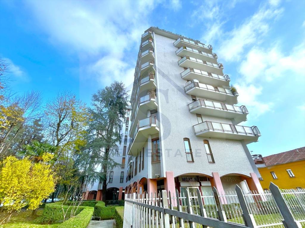 Box / garage a Brugherio in Via Volturno, 80 - Foto 2