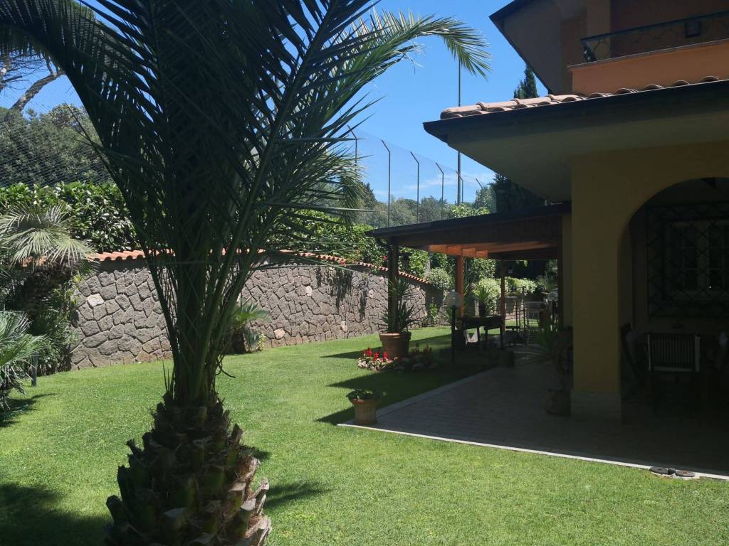 Villa a Grottaferrata in Viale San Bartolomeo - Foto 3