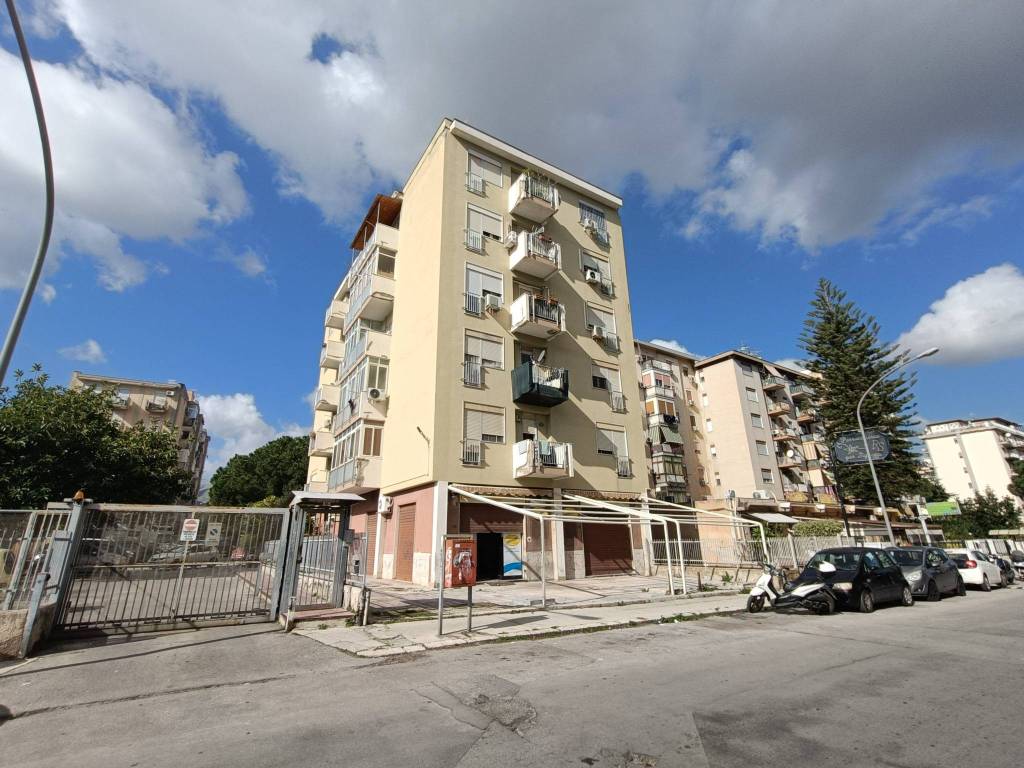 Immobile a Palermo in Via Rinaldo d'Aquino, 47 - Foto 3