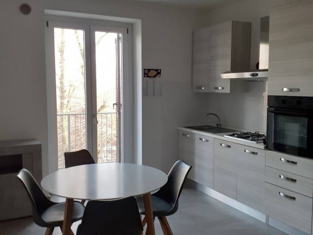 Appartamento a Alessandria in Viale Milite Ignoto, 56 - Foto 2