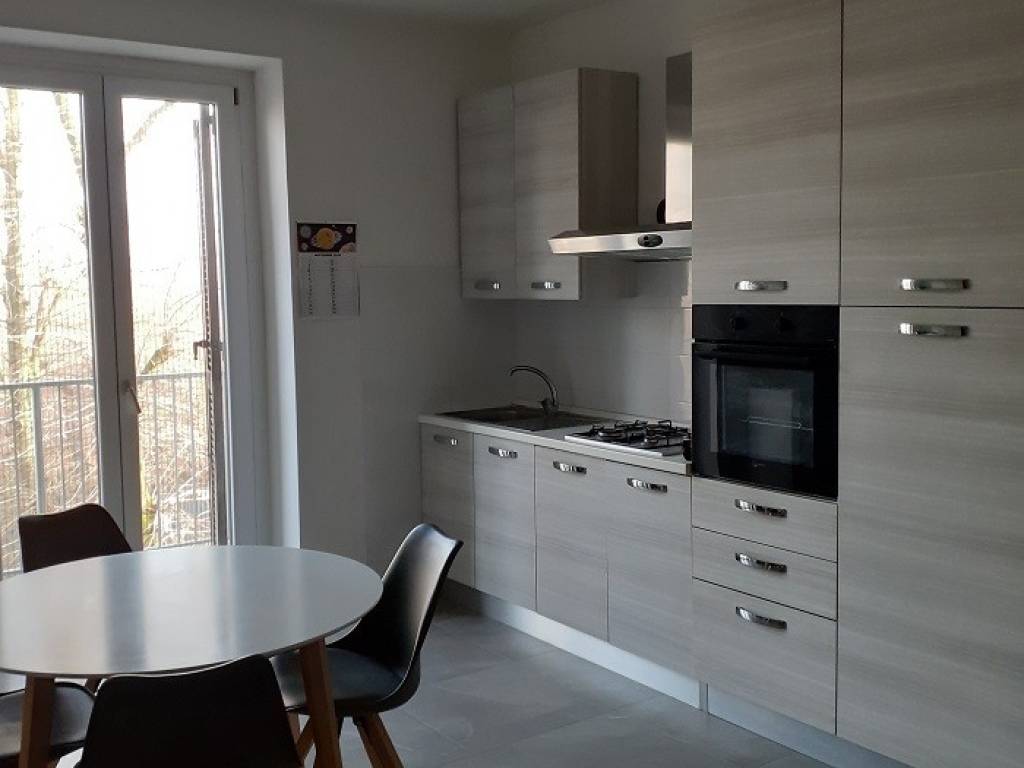 Appartamento a Alessandria in Viale Milite Ignoto, 56 - Foto 3