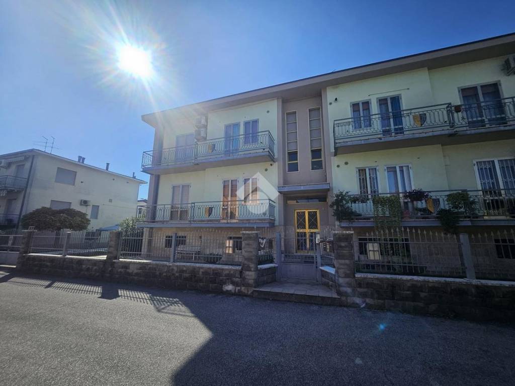 Appartamento a San giovanni lupatoto in Via Siena, 4 - Foto 2
