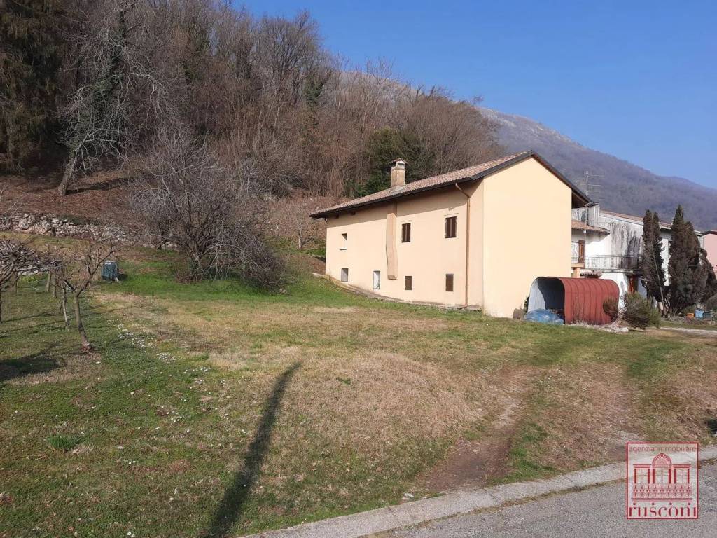 Villa a Travesio in Via Dei Masi, 17 - Foto 2